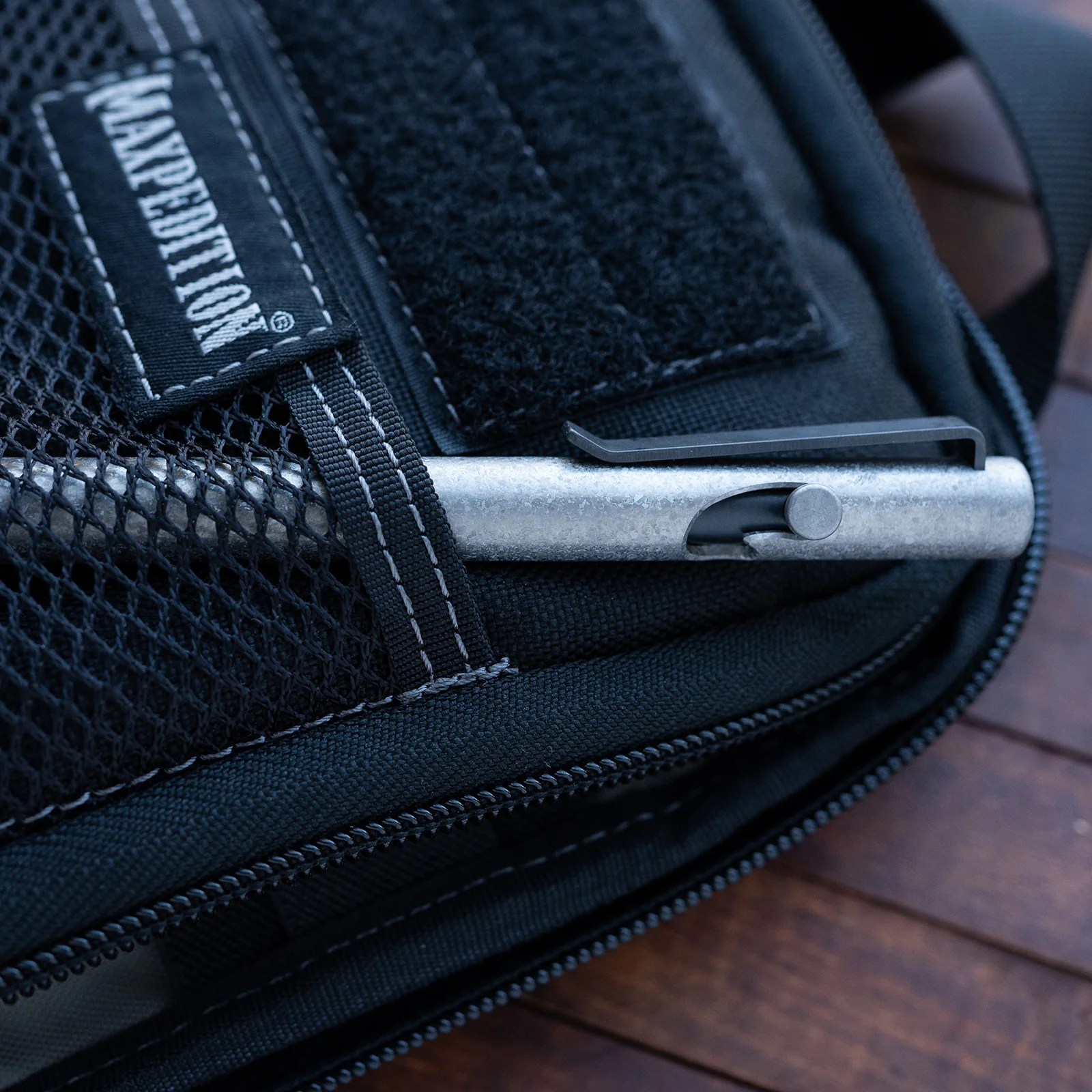 Crystallized Titanium Bolt Action Pen - Image 6